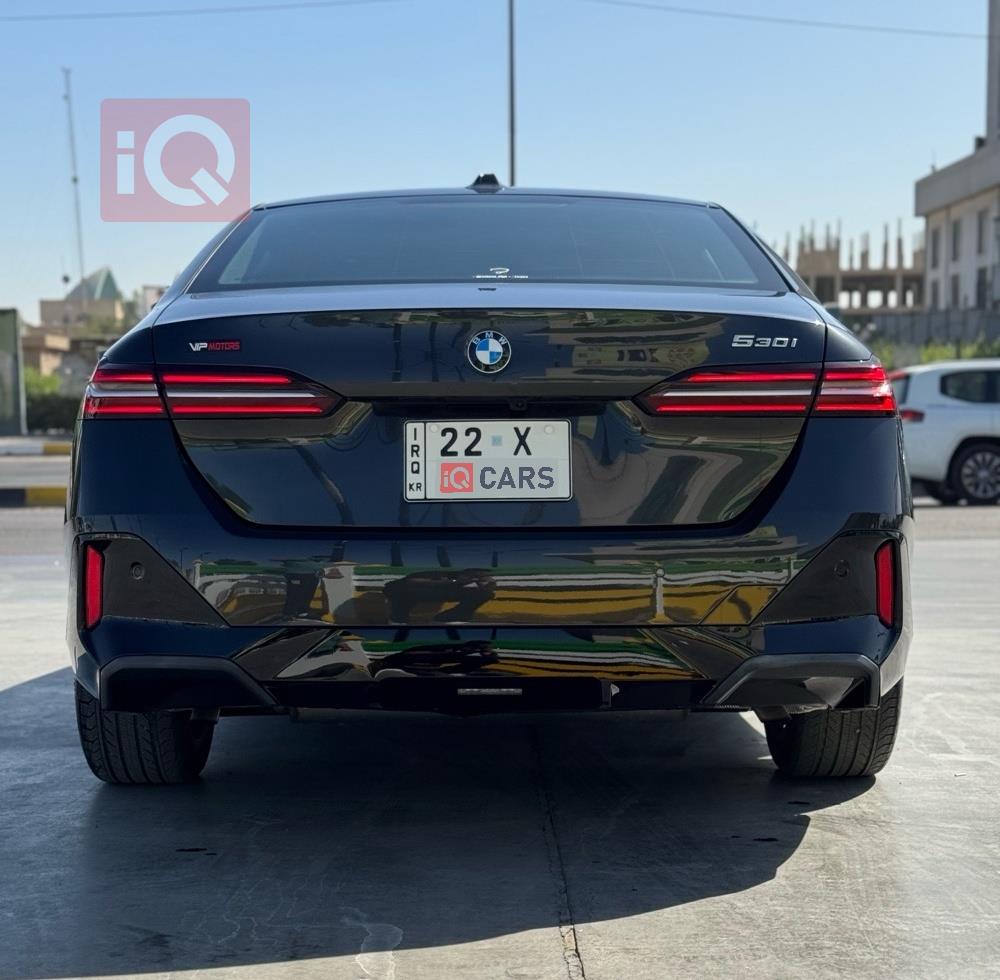 بی ئێم دەبڵیو سیریەس 5